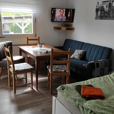 Clemens - Wohnkueche + 2 Schlafraeume + Bad + Terrasse Apartment *