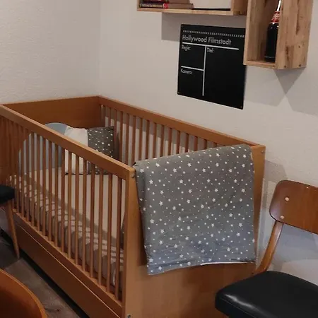 Clemens - Wohnkueche + 2 Schlafraeume + Bad + Terrasse Apartman *