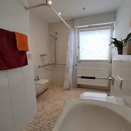 Clemens - Wohnkueche + 2 Schlafraeume + Bad + Terrasse Apartman *