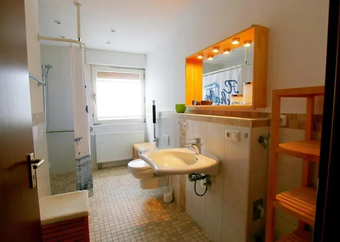 Clemens - Wohnkueche + 2 Schlafraeume + Bad + Terrasse Apartment *